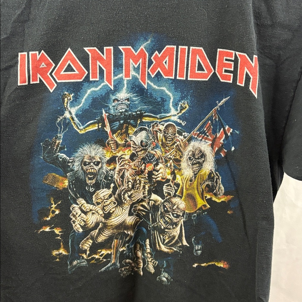 Iron Maiden Best Of The Beast T-shirt Medium Men’s Black Hanes Heavyweight Y2K - Picture 2 of 8
